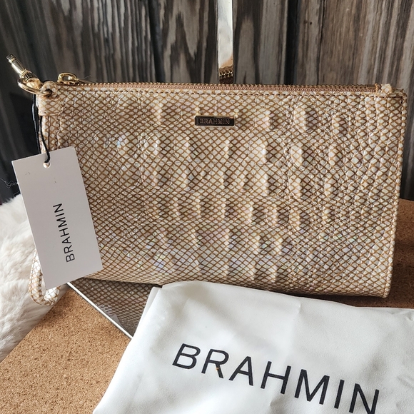 Nwt Brahmin Daisy Wristlet - Picture 1 of 9